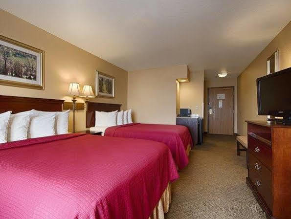 Best Western Penn-Ohio Inn & Suites Hubbard Exterior foto